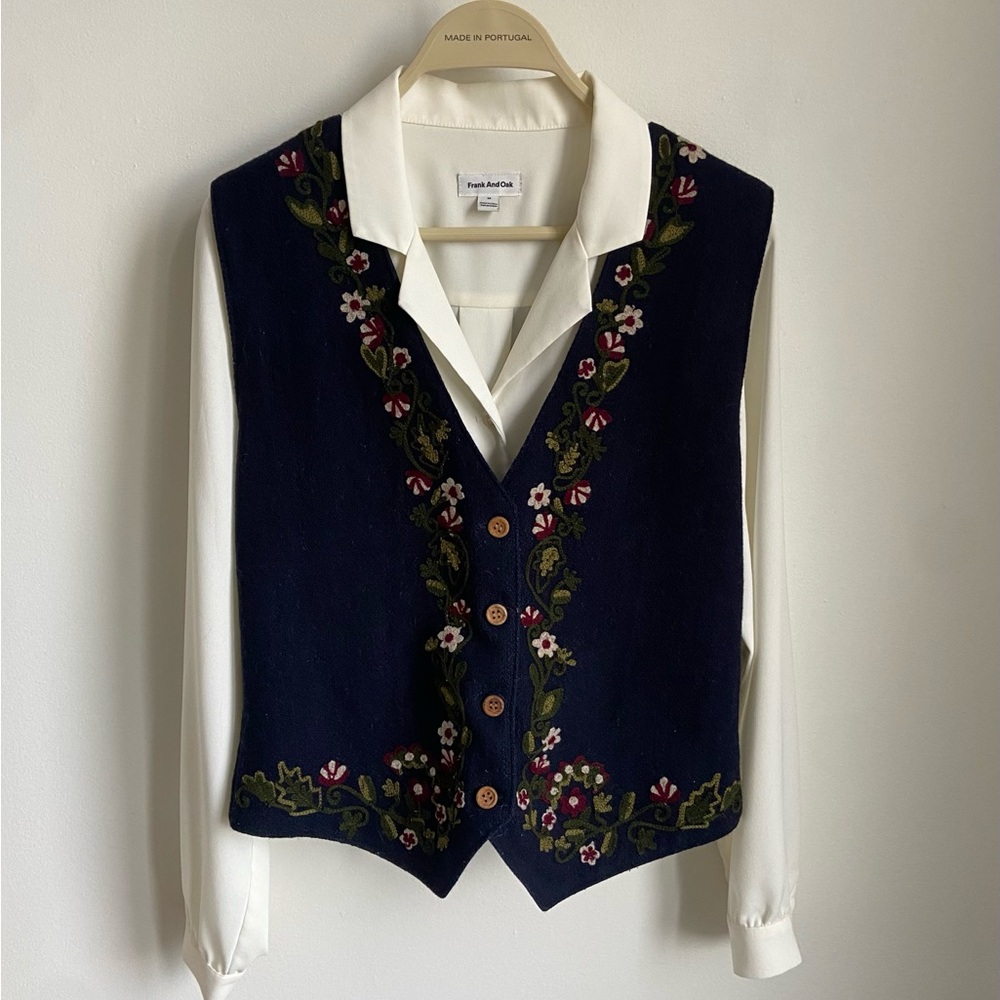 Embroidered vest - Tristan & Iseut
